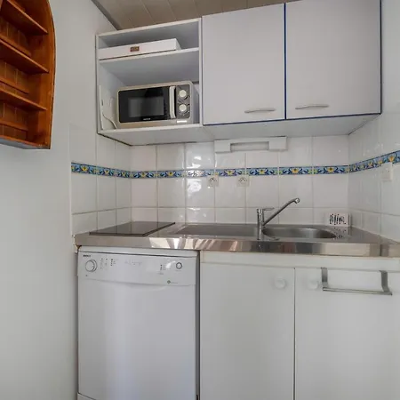 Maison Avec Piscine A 200m De La *