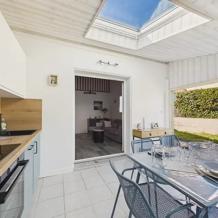 펜션 Maison Avec Piscine A 200m De La