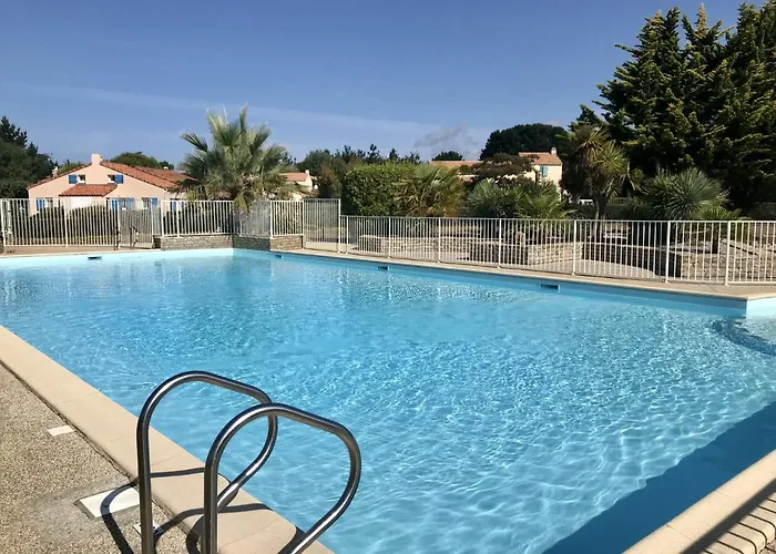 Maison Avec Piscine A 200m De La Feriehus
