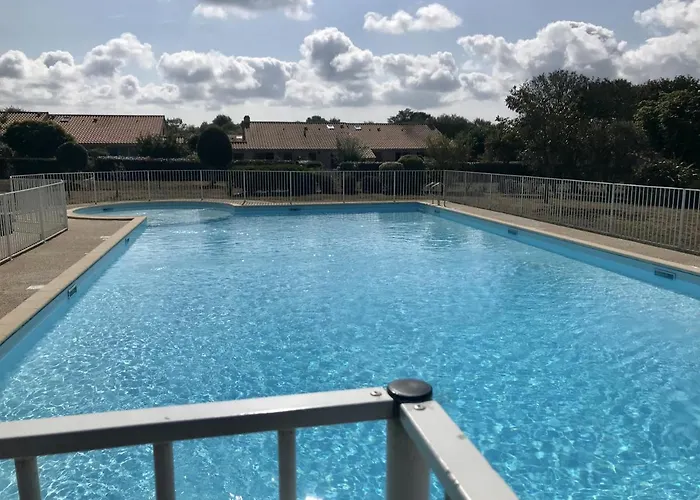 Feriehus Maison Avec Piscine A 200m De La *