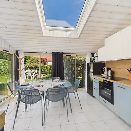 Maison Avec Piscine A 200m De La Saint-Michel-Chef-Chef