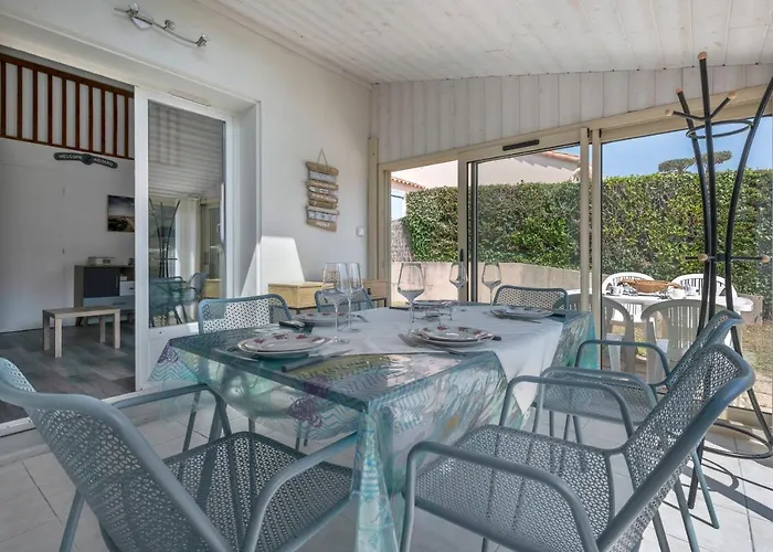 Dom wakacyjny Maison Avec Piscine A 200m De La *